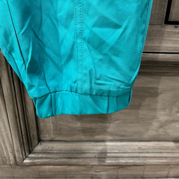 NWT Women’s NEW IN by VERY J Bright Teal Dressy Jogger Pants (Medium) - Picture 8 of 8